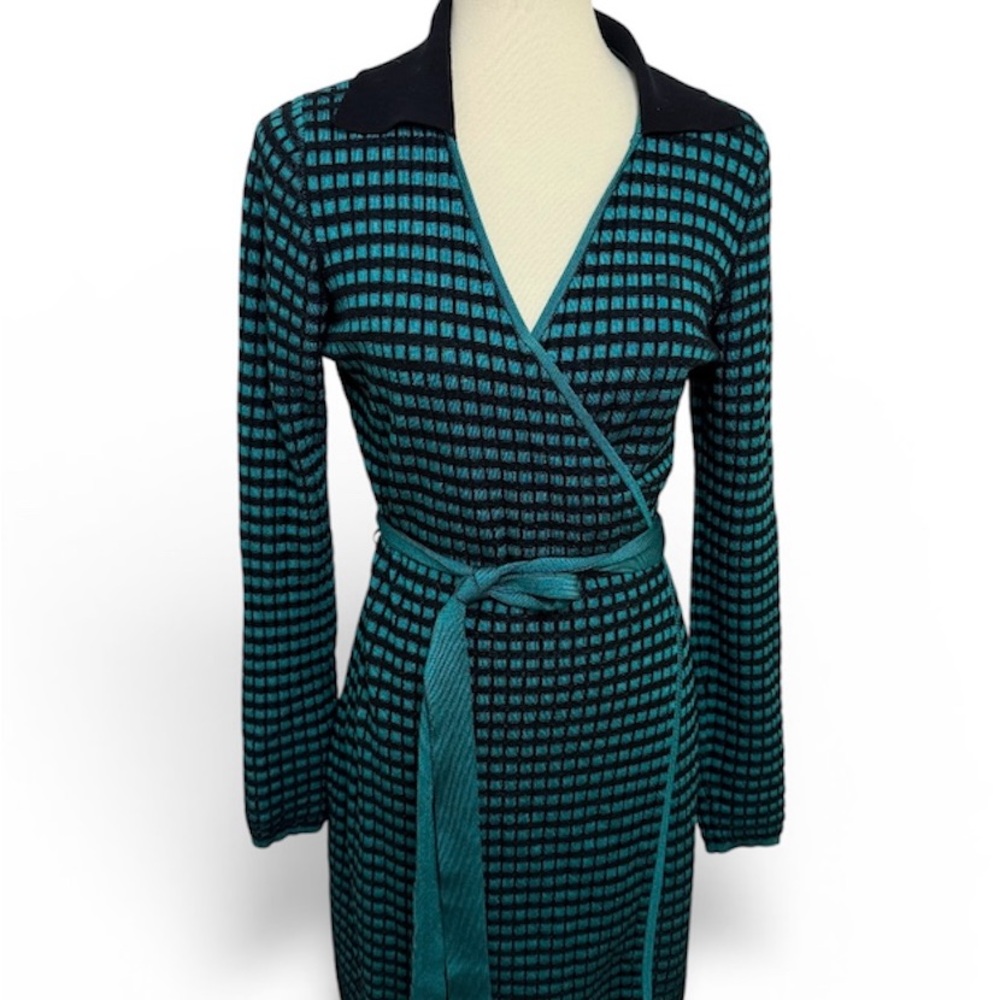DVF Diane Von Furstenberg Teal and Black Wrap Dress size M